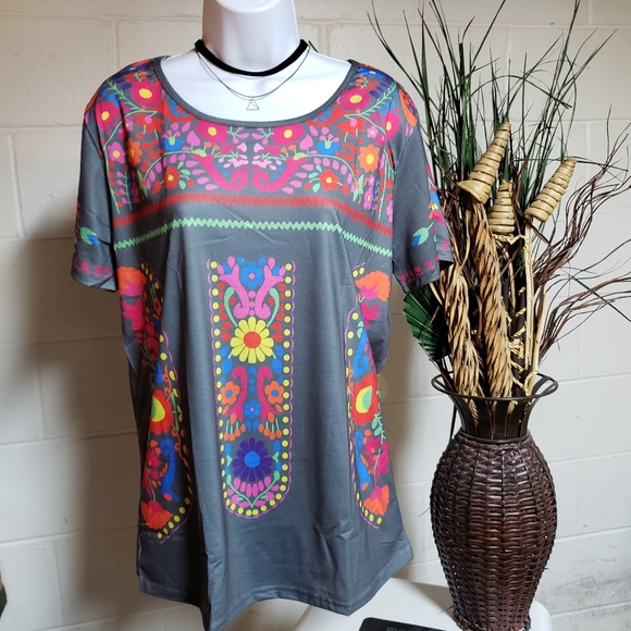 Colorful Tshirt - Picture 2 of 4